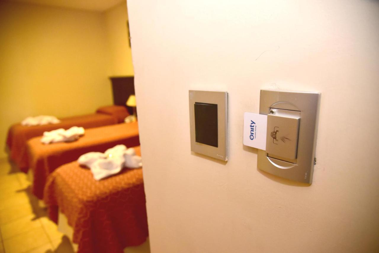 Hotel Confianza Corrientes Bagian luar foto