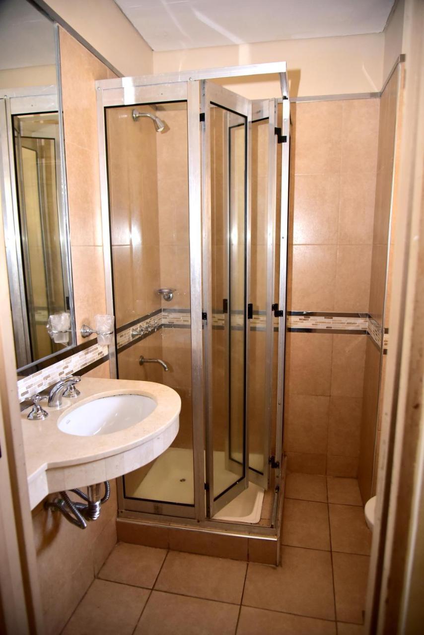 Hotel Confianza Corrientes Bagian luar foto